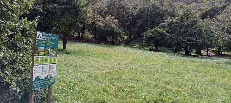 Camping zone signage at Chão dos Louros — now officially permitted along the PR 22 trail
